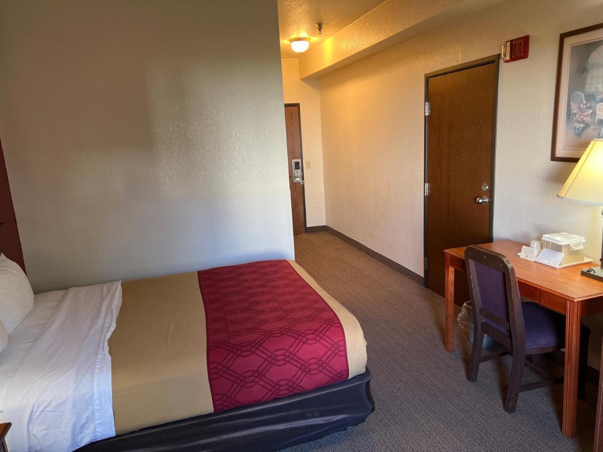 Express Inn & Suites Decatur Luaran gambar