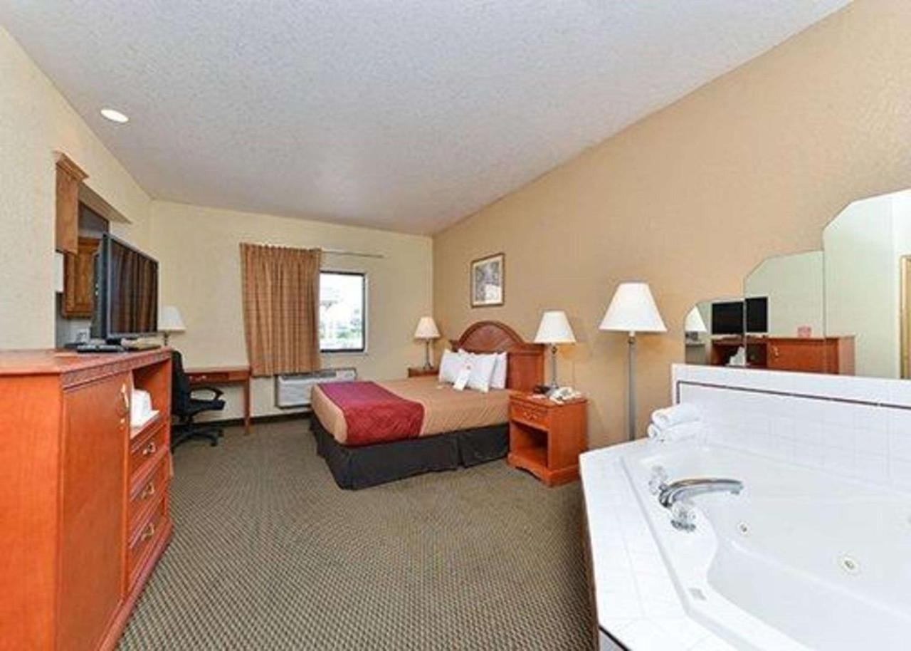 Express Inn & Suites Decatur Luaran gambar