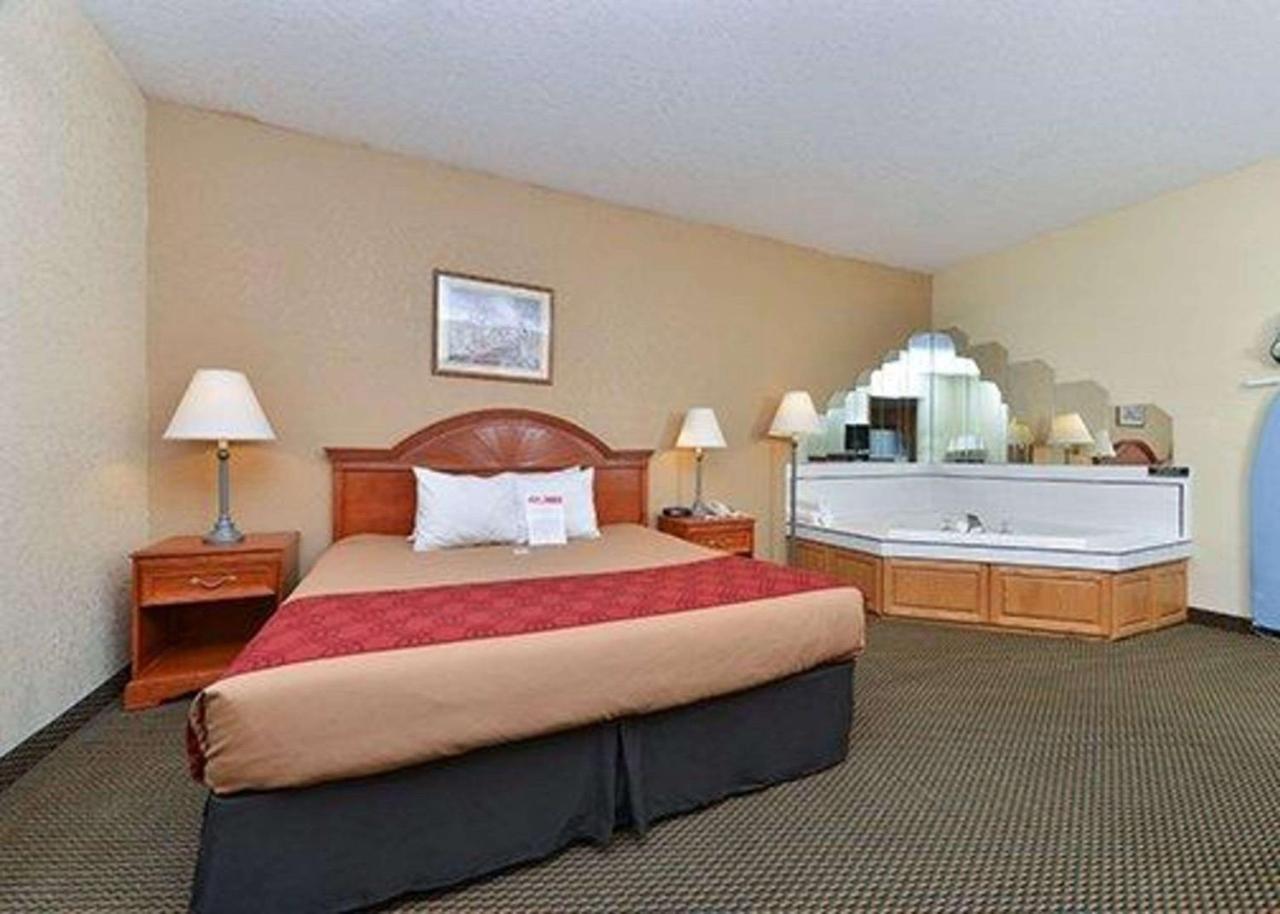 Express Inn & Suites Decatur Luaran gambar